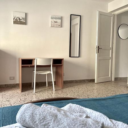 Lorenzo'S House Catania City Centre - Comfortable Large Apartment With 2 Bedrooms And 2 Baths, Close To Trains, Metro And Bus Station Exteriér fotografie
